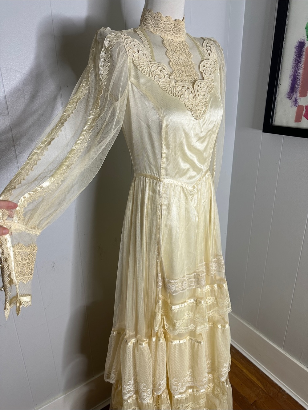 Vintage 1970s Gunne Sax Bridal Collection Cream Lace Victorian Wedding Dress - Picture 6 of 9